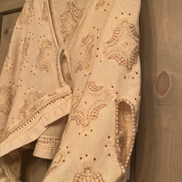 Vintage Free People Poncho Sweater - Picture 4 of 14